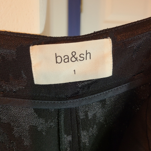 ba&sh🖤 high-waisted houndstooth Black shiny pleated sexy shorts with belt loops - Picture 6 of 11